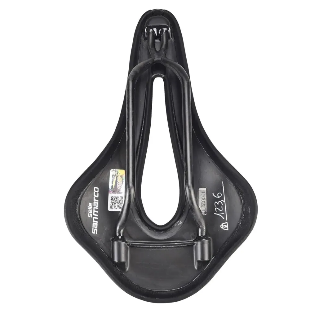 Siodełko SAN MARCO SHORTFIT OPEN FIT SUPERLEGGERA WIDE z karbonowymi szynami