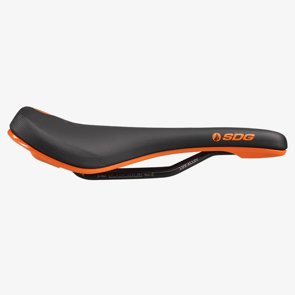 Siodełko SDG BEL-AIR V3 MAX Rails Lux-Alloy czarny/pomarańczowy