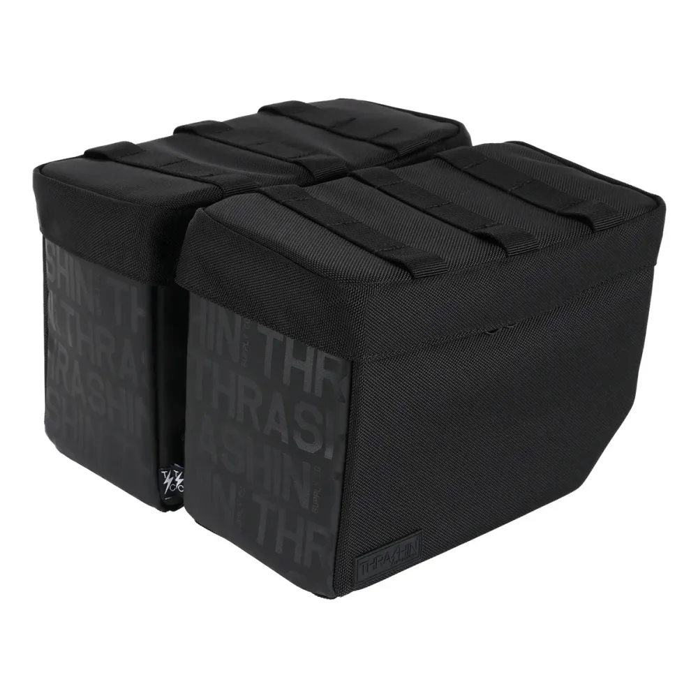Thrashin Supply Essential Base 10L Zestaw toreb motocyklowych typu „throw-over”