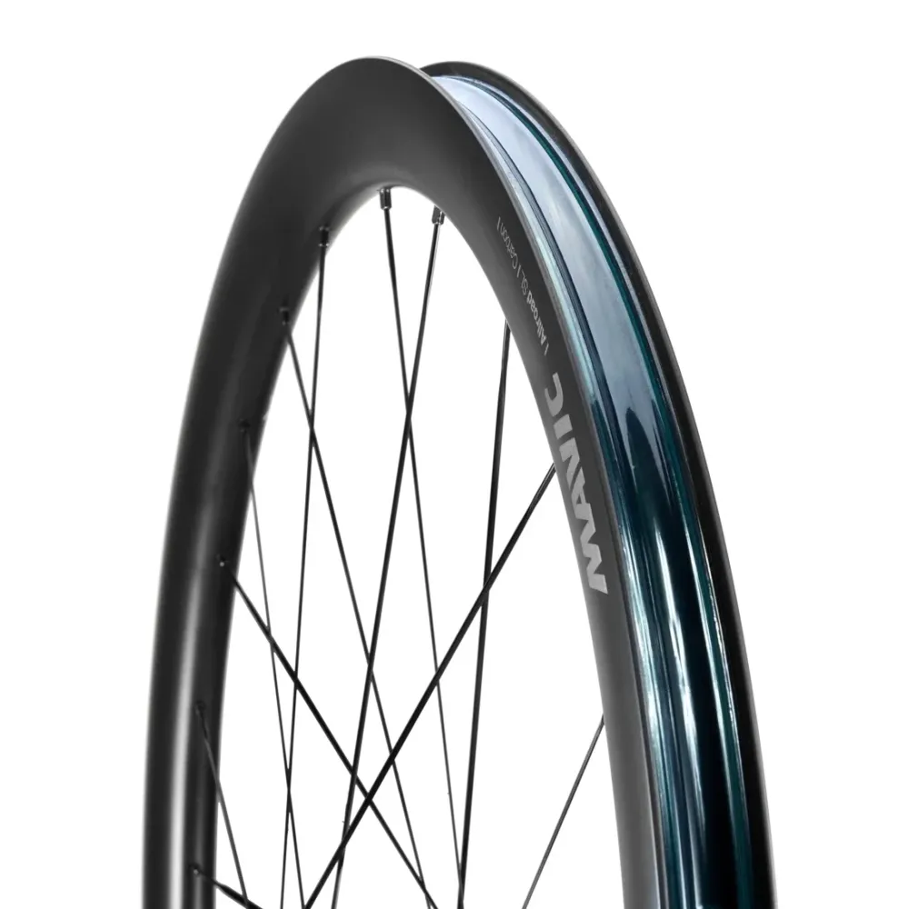 Przednie koło MAVIC ALLROAD SL CARBON DISC z oponami centrelock